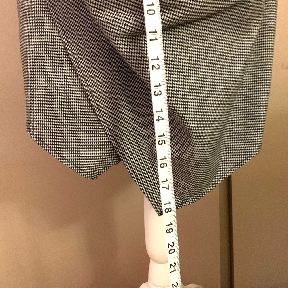 BCBG Black and White Houndstooth Gathered-Front Women's Skirt - Picture 6 of 7